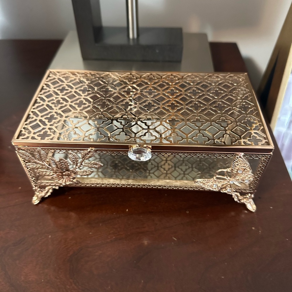Beautiful glass jewellery box and organiser new - Picture 6 of 10